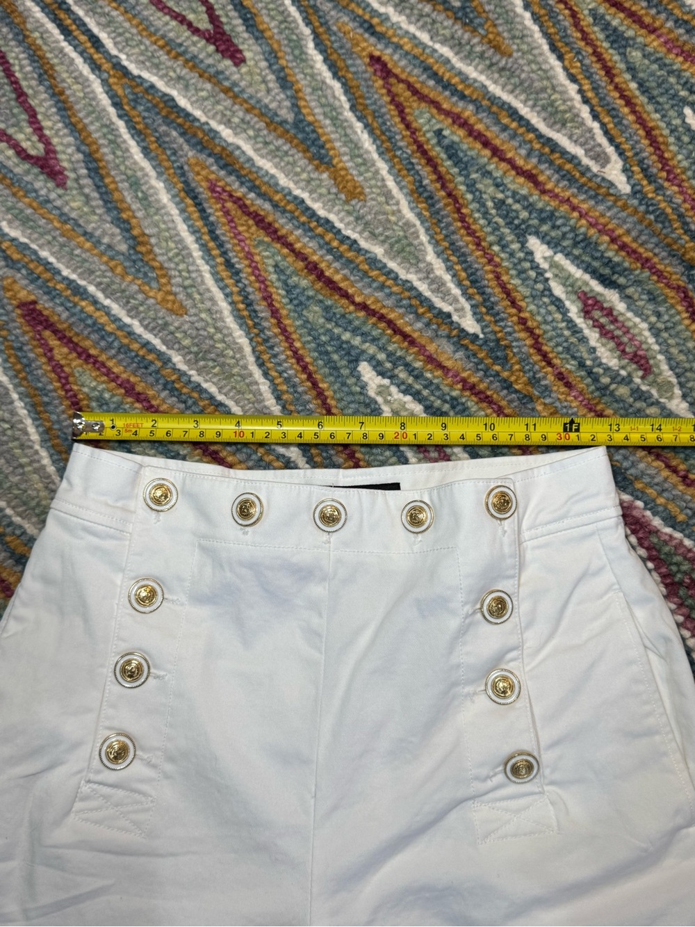 ▫️⚪️ Zara White High-Waist Capri Culottes with Gold‎ Button Detail ⚪️▫️ - Picture 3 of 7